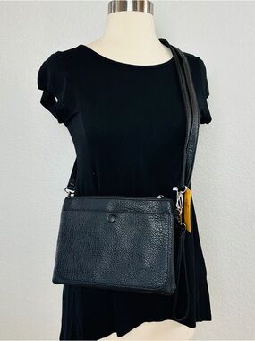 NWT Crossbody Bag Black Pebbled Vegan Leather Removable Strap Multi Pocket